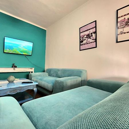 Turqoise Flat In City Center With 24H Self Check In Тирана Экстерьер фото